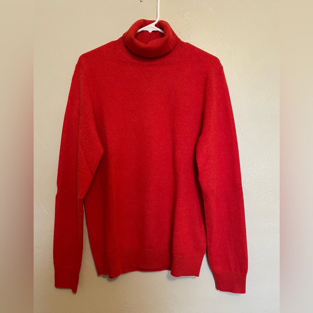 Uniqlo Vibrant Red-Orange 100% Cashmere Turtleneck Sweater